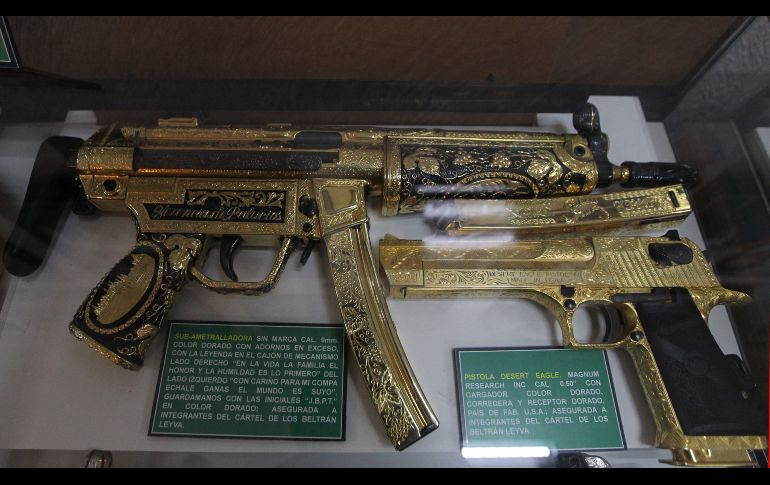 Armas decomisadas a integrantes del Cártel de los Beltrán Leyva.