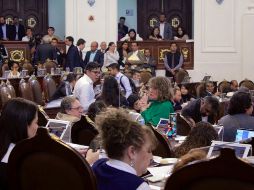 La extorsión, cuya pena va de cinco a 10 años de prisión, aumenta al doble cuando sea por parte de una autoridad o servidor público y de tres a ocho años cuando participe más de una persona armada o sea vía telefónica. TWITTER / @valentinabtg