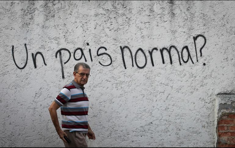 Durante la gestión de Maduro, Venezuela se hundió en la peor debacle de su historia moderna, obligando a unas cuatro millones de personas a emigrar desde 2015. AP / ARCHIVO