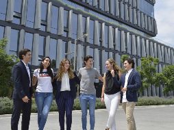 Escuela Bancaria y Comercial: En camino al éxito