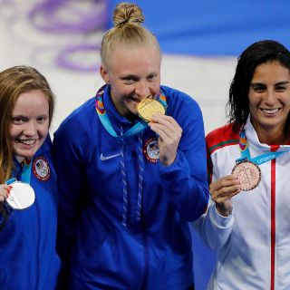 Paola Espinosa suma otro bronce, en trampolín de un metro