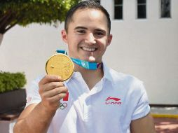 El gimnasta Fabián de Luna fue una de las sorpresas al conseguir el oro en anillos; ayer regresó a Guadalajara después de su participación en Perú. CODE JALISCO