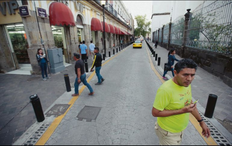 Los tubos metálicos, de plástico o de concreto, ya son parte habitual del paisaje urbano. EL INFORMADOR / F. Atilano