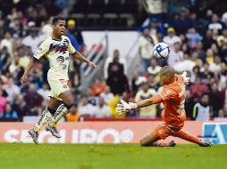 El delantero mexicano Giovani dos Santos demostró su calidad al anotar un tanto y dar una asistencia para que el América venciera a Xolos. IMAGO7
