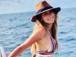 Bazán luce su cuerpo en todo su esplendor con bikinis en colores neón. INSTAGRAM / geraldinebazan