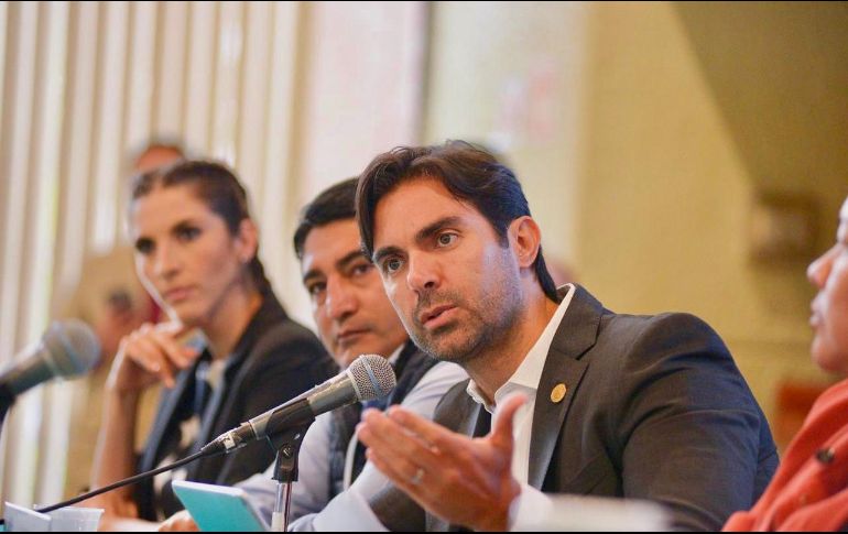 El diputado recordó a la titular de la Conade la petición que hizo para que aclarara los manejos que se han hecho en el Fodepar; ella respondió con emoticones de risas. TWITTER / @Ernestodalessio