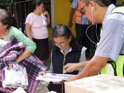 Las familias afectadas recibieron en total 100 despensas, 100 cobijas, 40 catres, 40 colchonetas y 40 kits de higiene personal. TWITTER / @DIF_Zapopan