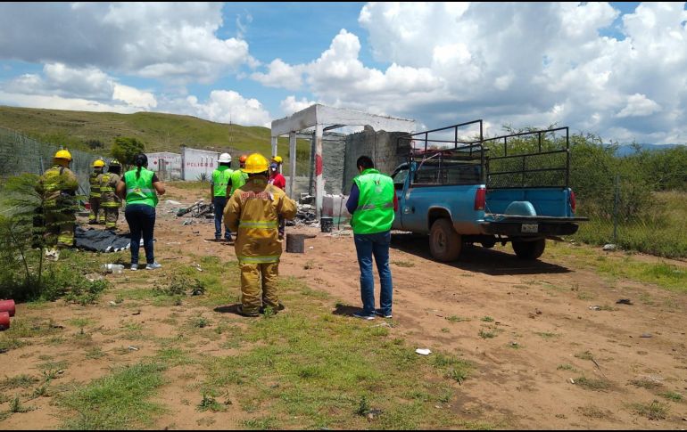 Personal de Protección Civil de Oaxaca ocudió a la zona para atender el servicio. TWITTER/@CEPCO_GobOax
