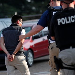 EU implementa redadas contra migrantes en plantas de alimentos