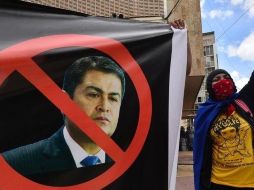 Algunas manifestaciones en contra de Juan Orlando Hernández se tornaron violentas en Tegucigalpa. AFP