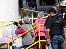 EU detiene a 680 migrantes en la mayor redada en una década