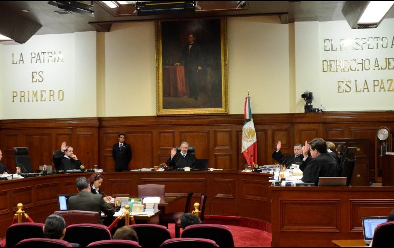 El trámite de la controversia se mantendrá hasta que el Pleno determine si el cambio de reglas publicadas por el gobierno federal en febrero pasado es o no constitucional. NTX/RCHIVO