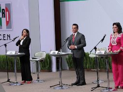 Lorena Piñón, Alejandro Moreno e Ivonne Ortega en el auditorio “Plutarco Elías Calles”. NOTIMEX/I. Hernández