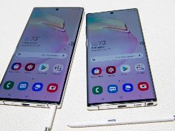 Los teléfonos inteligentes de la décima generación del Galaxy Note tiene un diseño fino con variedad de colores y, por primera vez, en dos tamaños: el 10 mide 6.3 pulgadas y el 10 Plus, 6.8 pulgadas. AP / M. Altaffer