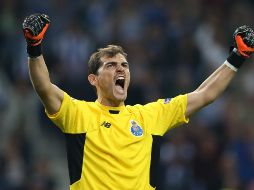 Casillas aparece con el dorsal ''1'' en la lista de la que forman parte otros cinco porteros, entre ellos Agustín Marchesín, recién llegado del América de la Liga MX. AP / ARCHIVO