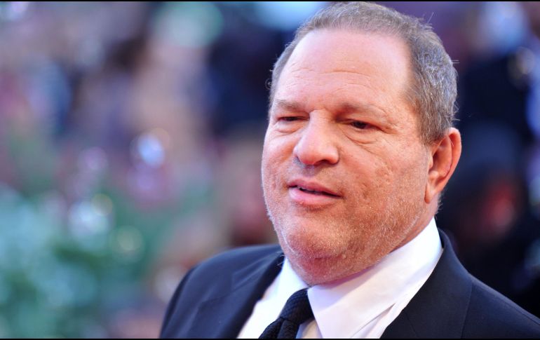 Como parte de su puesta en libertad bajo fianza, Weinstein tuvo que entregar su pasaporte y llevar una tobillera de vigilancia, además del pago de un millón de dólares. AFP / ARCHIVO