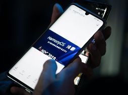 La compañía china asegura que continuará utilizando Android en sus productos, sin embargo, recurrirá a HarmonyOS en caso de que no pueda acceder a los servicios de la plataforma de Google. AFP / F. Dufour