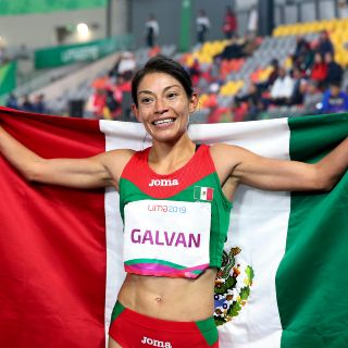 Laura Galván conquista oro en cinco mil metros de Panamericanos
