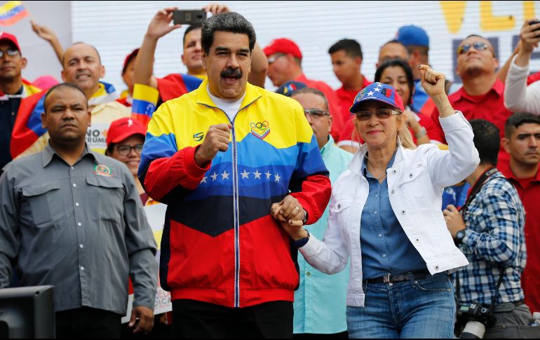 Maduro encabeza una manifestación pública en Caracas contra la sanción de Trump. AP/A. Cubillos