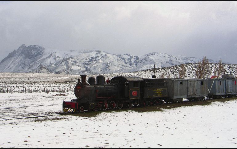 La Trochita. Montañas, cordilleras y belleza natural, parte del recorrido durante la actual temporada invernal en Buenos Aires. CORTESÍA / Turismo y gestión