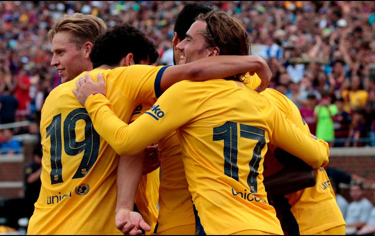 Los goles del Barcelona fueron marcados por Luis Suárez, Antoine Griezmann y Ousmane Dembelé. AFP/J. Kowalsky