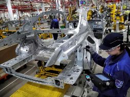 Entre enero julio se realizaron 5 mil 550 revisiones salariales, que beneficiaron a un millón 325 mil trabajadores. EFE/Archivo