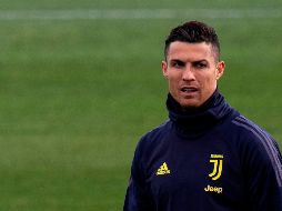 ''Es un jugador excelente que será recordado no solo por los Balones de Oro, sino por estar siempre arriba, año tras año, como yo'', dice el jugador de la Juve sobre el delantero del Barcelona. AFP / ARCHIVO