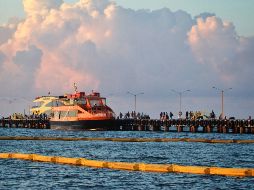 Las actividades terciarias, correspondientes a servicios como turismo, comunicaciones y comercioavanzaron un 0.2 % en el trimestre. EFE/ARCHIVO