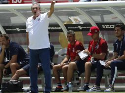 El técnico de Guadalajara aclara que el VAR no apoya a ningún equipo, solo es herramienta para el árbitro. EL INFORMADOR / ARCHIVO