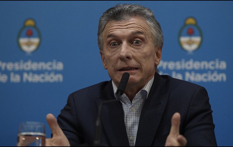 Las medidas se darán ante la situación financiera en el país tras las elecciones del pasado domingo en que Macri quedó en segundo lugar, a 15 puntos porcentuales de la fórmula que ocupó el primer lugar. AFP / ARCHIVO