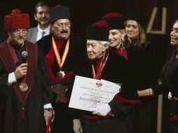 El actor Ignacio López Tarso recibió la distinción de Honoris Causa, en el Teatro Degollado. EL INFORMADOR / A. Camacho