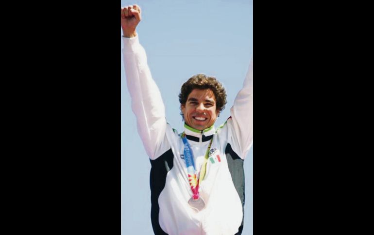 Carlos Lamadrid, Bronce en Sky Acuático.