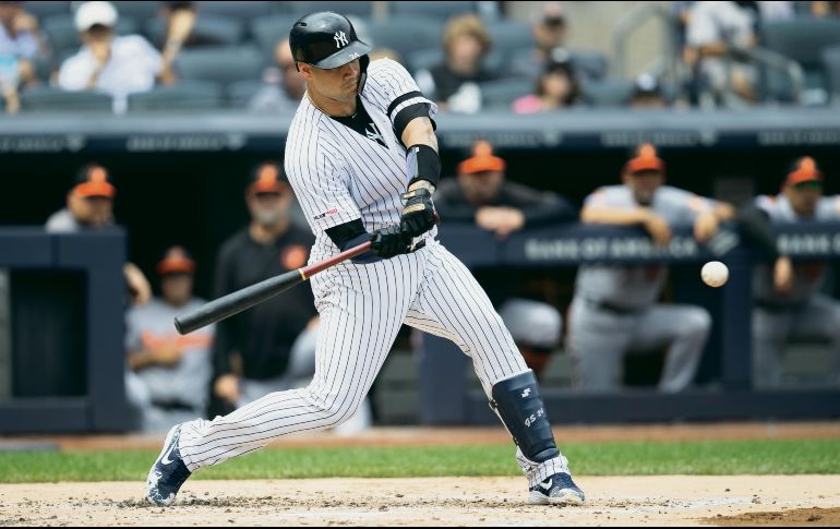 El toletero dominicano conectó un cuadrangular productor de tres rayitas para los Yankees en la primera entrada. AP