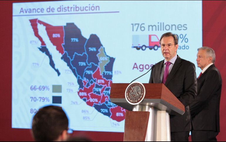 Moctezuma menciona que esta cartilla es un texto de Alfonso Reyes y retomado por el Gobierno para iniciar una reflexión nacional sobre los principios. NTX / I. Hernández