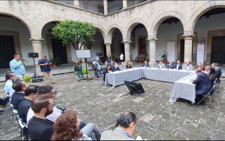 La reestructuración de las rutas está contemplada hacerla con la flota de las 130 rutas que existen y también se busca reducir la sobreposición de rutas, pues se detectó que hay nueve tramos de hasta 37 rutas con esta problemática, además de reducir los tiempos de espera a un 30 por ciento. EL INFORMADOR/ P. López