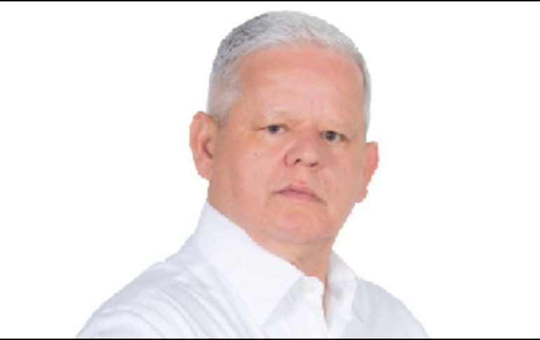 ''Yo a veces le digo a las niñas, para qué quieren al marrano, si solo se van a comer un pedazo de chorizo o de longaniza'', dijo el munícipe. FACEBOOK / Carlos Peredo Grau