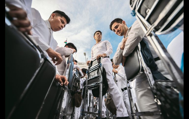 Muchos no pudieron esconder su tristeza por la detención de su apóstol supremo. EL INFORMADOR / F. Atilano