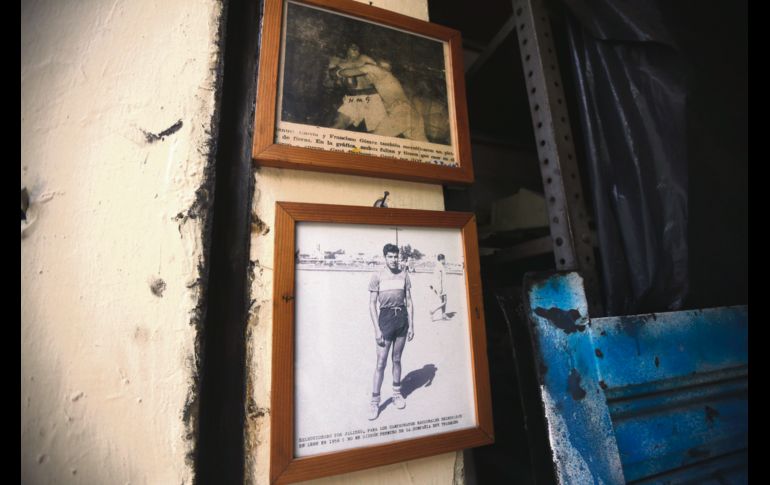 Antes de ganarse la vida como Técnico Especializado en Equipos de Oficina, Héctor Manuel fue también boxeador y futbolista. EL INFORMADOR / F. Atilano