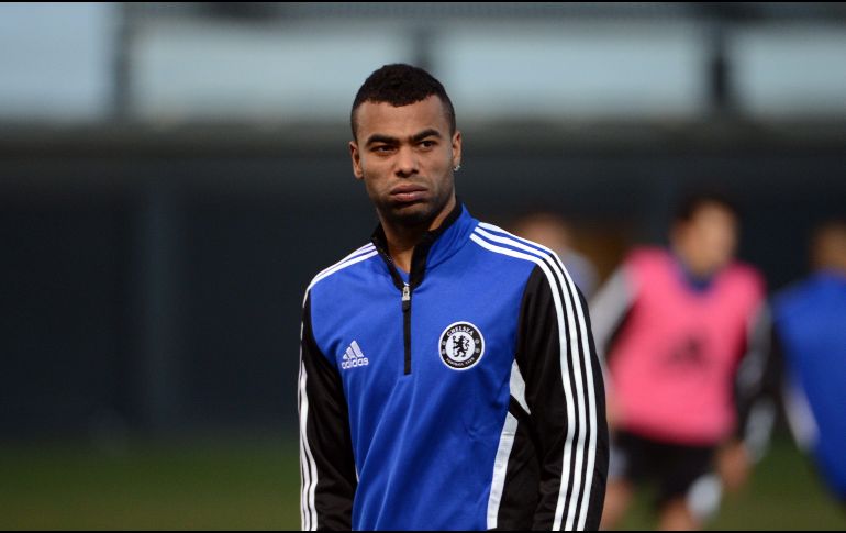 Luego de 20 años de carrera deportiva, Ashley Cole obtuvo 13 título, incluída la Liga de Campeones en 2012 con el Chelsea. AFP / ARCHIVO