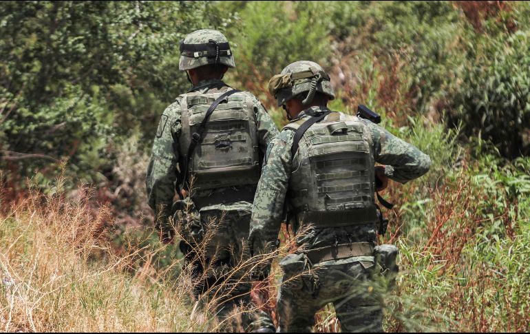La CNDH pidió a la Sedena reforzar la capacitación que reciben los elementos militares, procurando que su entrenamiento táctico y operativo incluya respeto a los derechos humanos. AFP/ARCHIVO