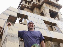 Grossetête explica que a lo largo de siete días se llevó a cabo el taller donde se cortaron, pegaron y esculpieron las cajas de cartón para llegar al montaje que se realizó. NTX / G. Granados