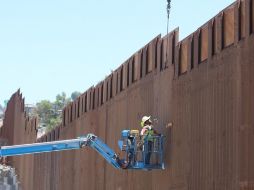 Nueva barrera en San Diego, California, donde el pasado 9 de agosto se colocó el último panel. ESPECIAL/DVIDS/ Brooks Hubbard IV