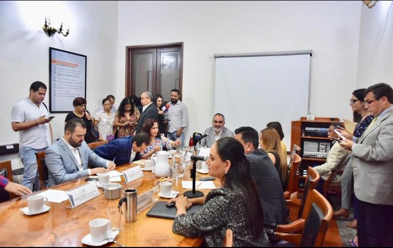 Aunque los burócratas gozan de esa prestación, solicitaron a la Junta de Coordinación Política que se les aumenten los diez pesos. Cortesía