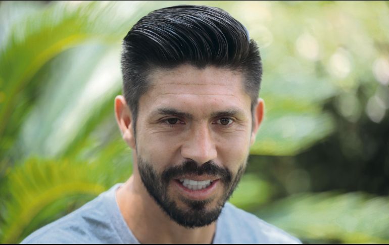 Oribe Peralta aseguró que trata de llevar su vida familiar de manera sencilla, además de siempre estar cerca de su esposa e hijos. EL INFORMADOR / F. Atilano