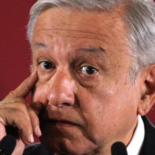 López Obrador niega venta de plazas en el sector educativo