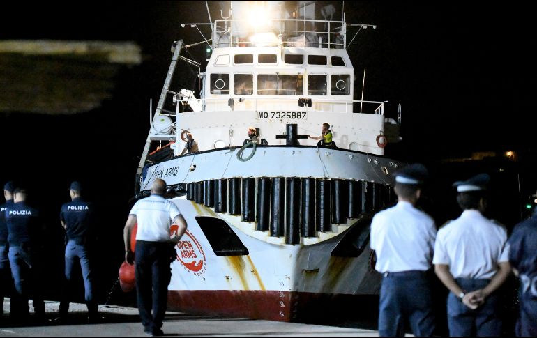 Los migrantes no habían podido desembarcar hasta ahora debido a la negativa de Roma a permitirlo. AP/S. Cavalli