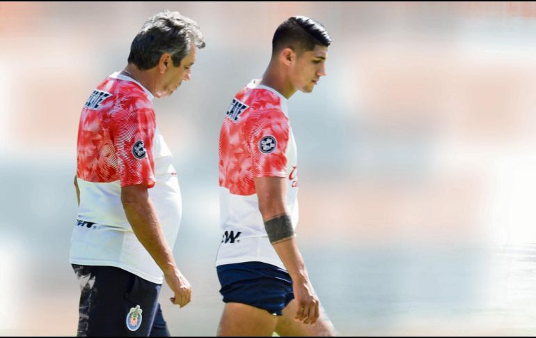 De la mano de Tomás Boy, Chivas ha tenido un buen inicio de torneo a la ofensiva, con Alan Pulido (derecha) como uno de los mejores anotadores de la Liga. IMAGO7