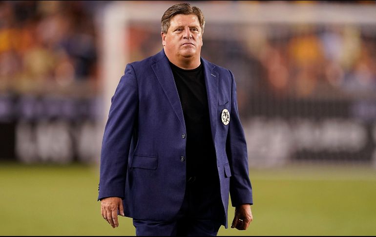 ''Estamos hablando para traer más gente, estamos cortos, una banca con puros jóvenes'', dijo el técnico, tras caer ante Tigres en las semifinales de la ''Leagues Cup''. IMAGO7