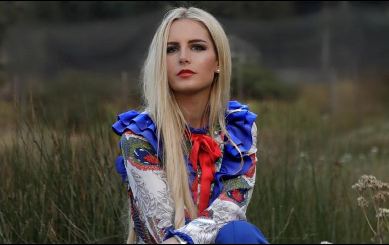 Además, en declaraciones a la revista Quien, la modelo afirmó que los rumores son ''puro chisme''. INSTAGRAM / @taniaruize