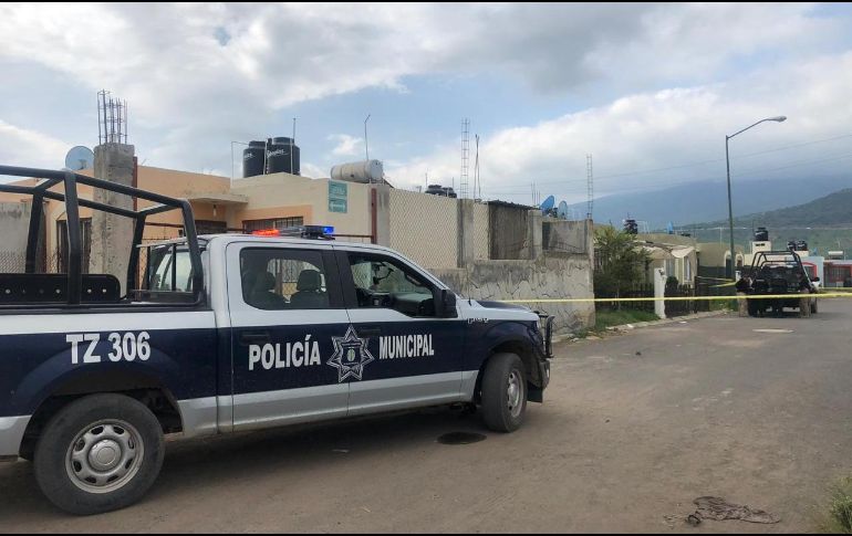 El cuerpo fue localizado al interior de un inmueble ubicado en los cruces de las calles Máximo y Calzada de los Emperadores, en el fraccionamiento Valle de los Emperadores. ESPECIAL